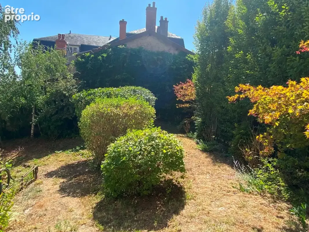 Bourgogne sud, propriete xixème, 6 chambres, dependances, jardin clos de 1200 m2 - photo 10