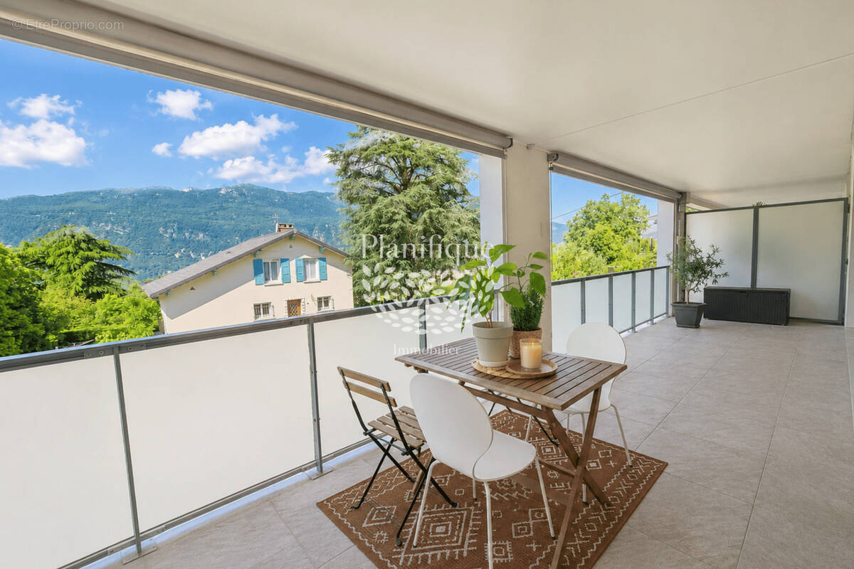 Appartement à BRISON-SAINT-INNOCENT