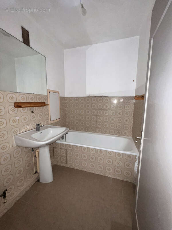 Appartement à VAUX-LE-PENIL