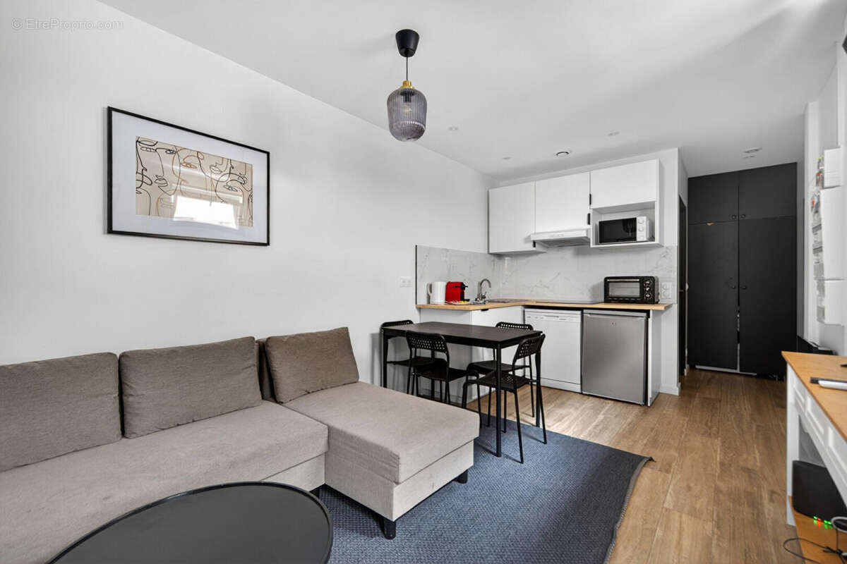 Appartement à PARIS-10E