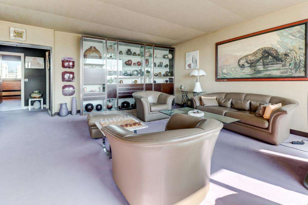 Appartement à PARIS-15E