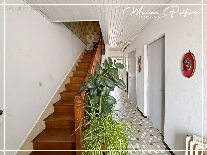 Maison à CASTERA-VERDUZAN