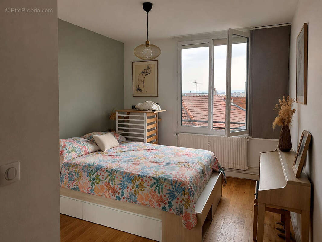 A VENDRE ROANNE CENTRE VILLE, Appartement de type 4 de 91.28 m2 - photo 7