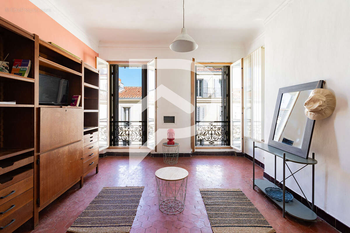 Appartement à MARSEILLE-2E