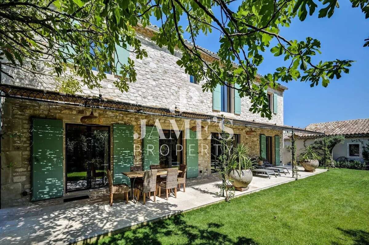 Maison 200 m² à Saint-Remy-De-Provence  - photo 3