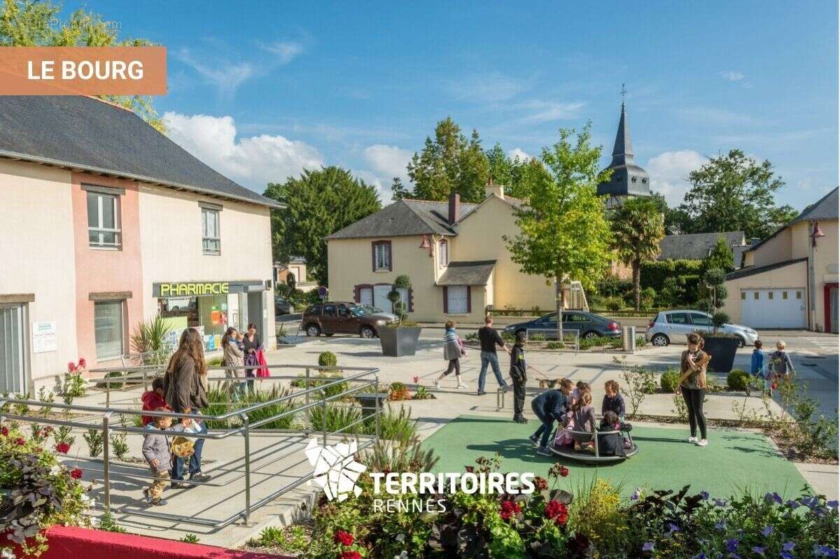 Terrain à LA CHAPELLE-THOUARAULT