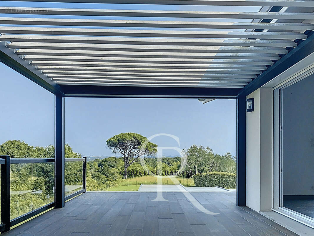 Maison à SAINT-MARTIN-DE-SEIGNANX