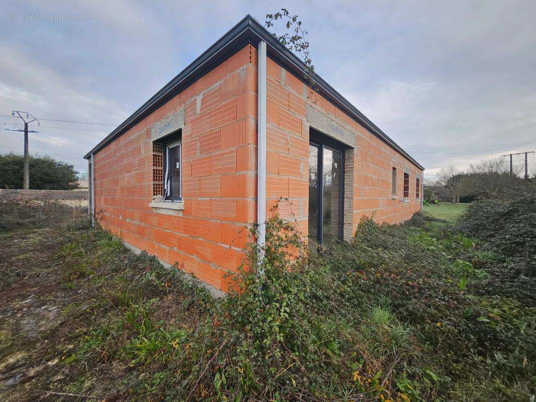 Maison à MONTPON-MENESTEROL