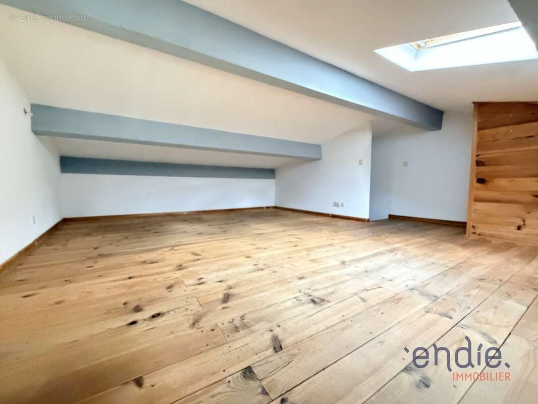 Appartement à LORGUES