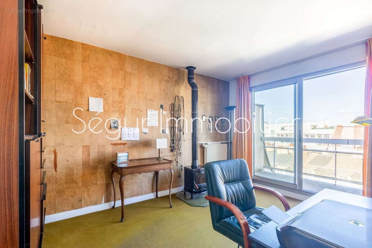 Appartement à PARIS-15E