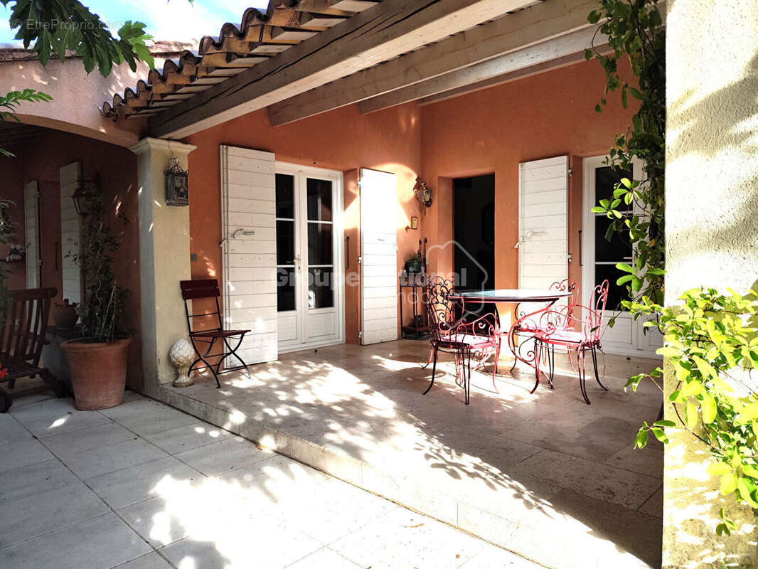 Maison à JONQUIERES