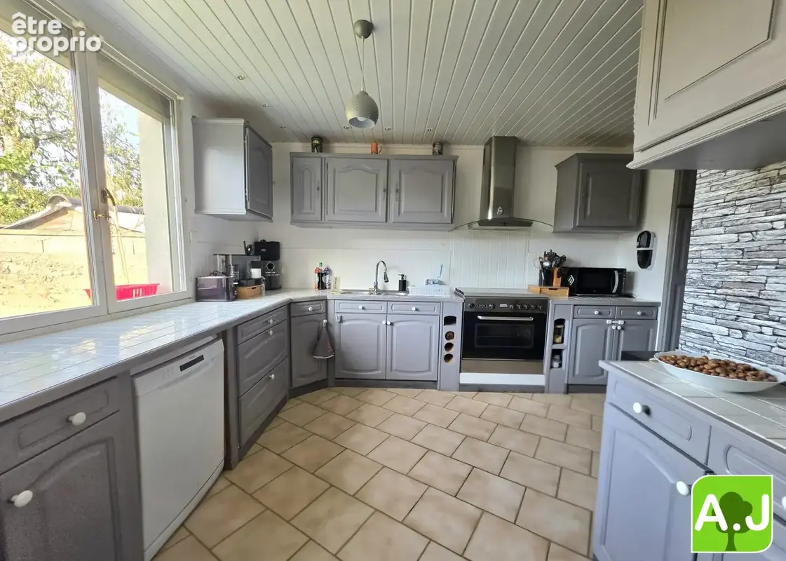 Maison 5 pièces 126 m² à vendre à Ezy-Sur-Eure (27530) - photo 4