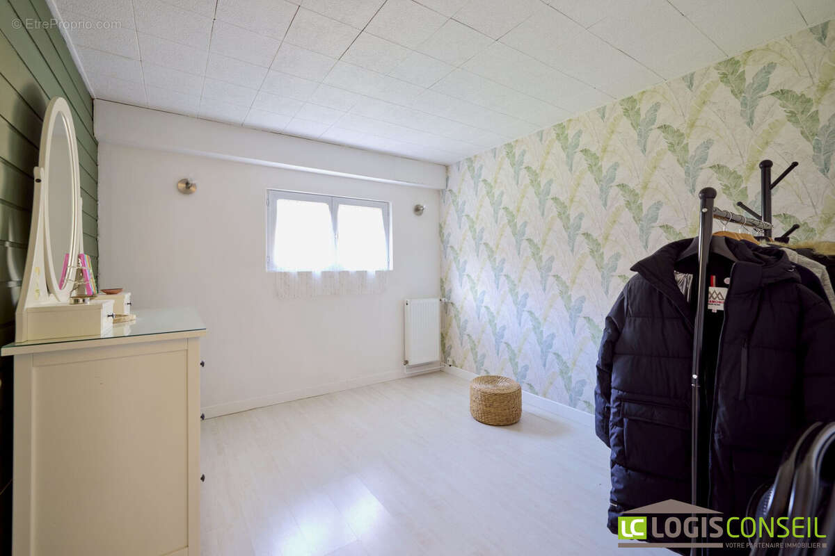 Pièce 1 - Maison à BOURG-LA-REINE