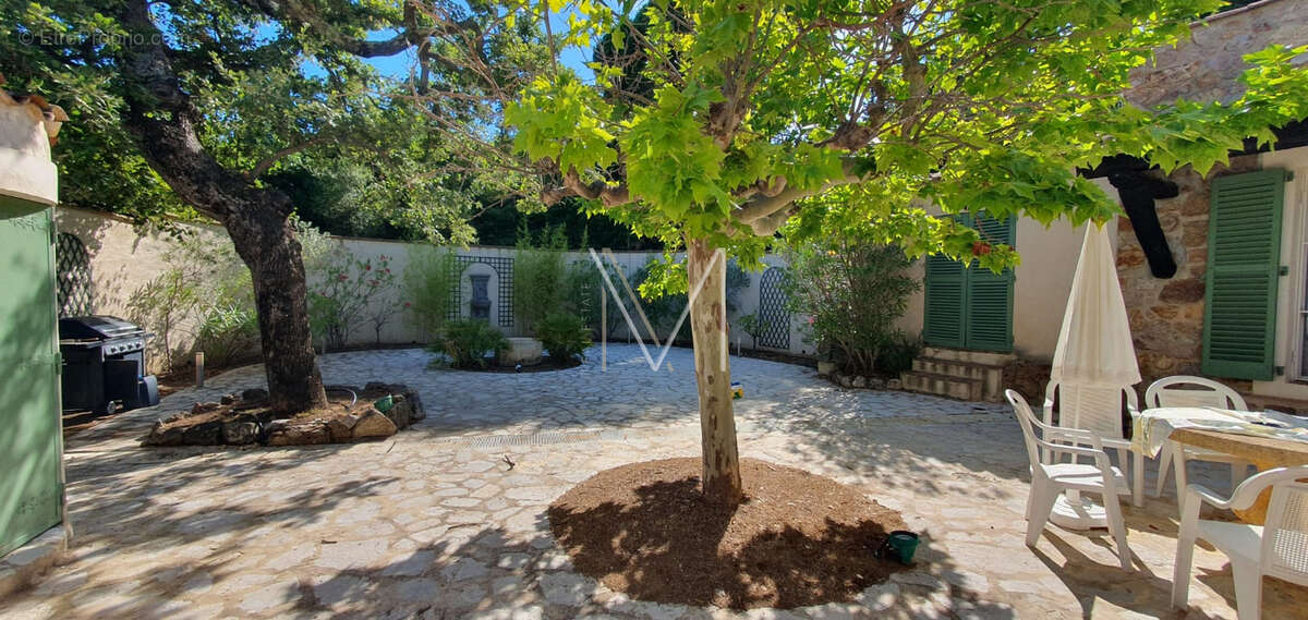 Maison à PLAN-DE-LA-TOUR