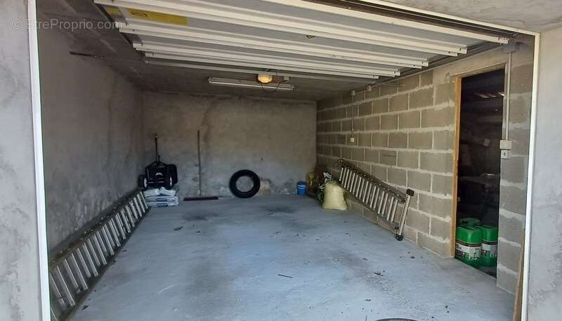 Grande maison à vendre 5 pièces FOUQUEBRUNE (16) + dépendances sur terrain d'env 6800 m2 - photo 17