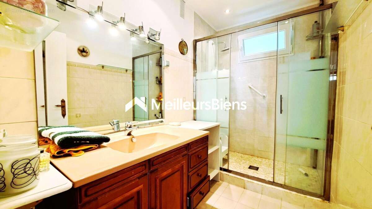 Appartement à ENGHIEN-LES-BAINS