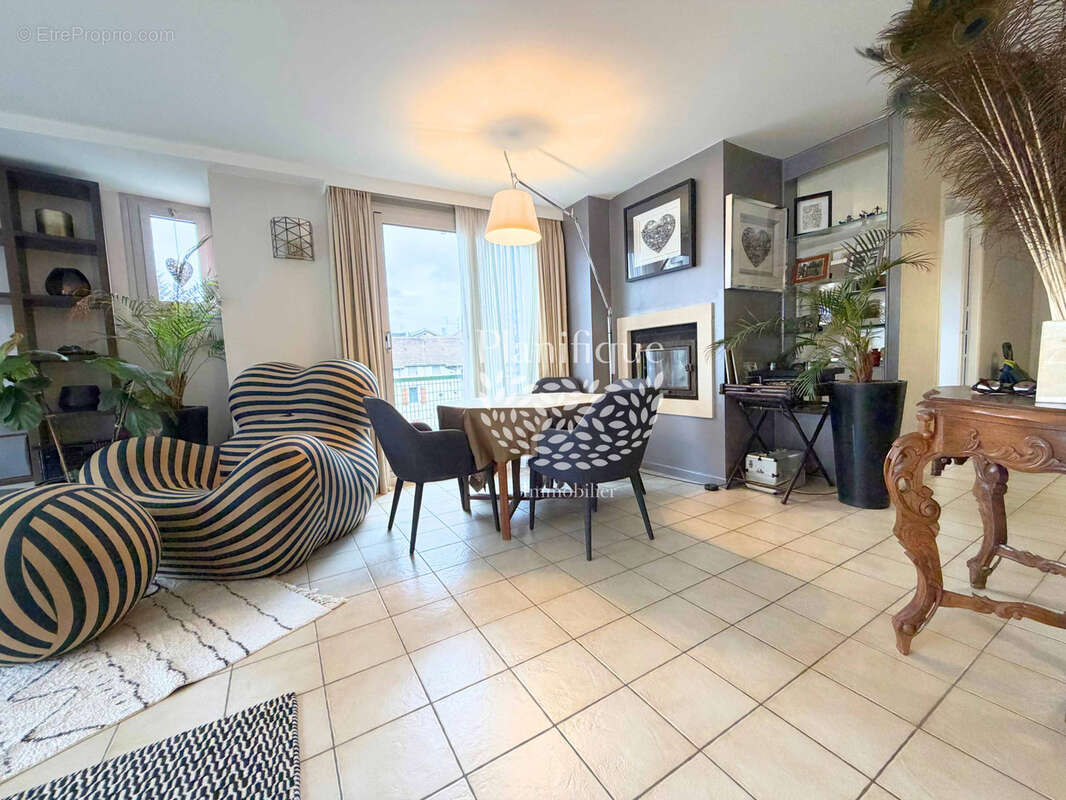 Appartement à FERNEY-VOLTAIRE