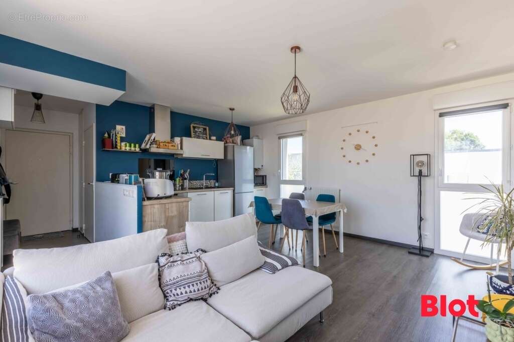 Appartement à LE RHEU