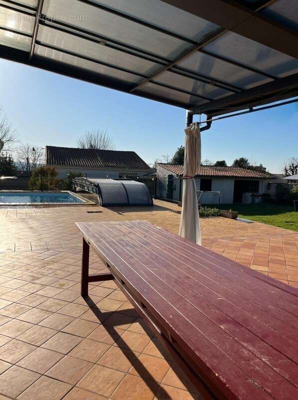 Maison à SAINT-JEAN-D'ANGELY