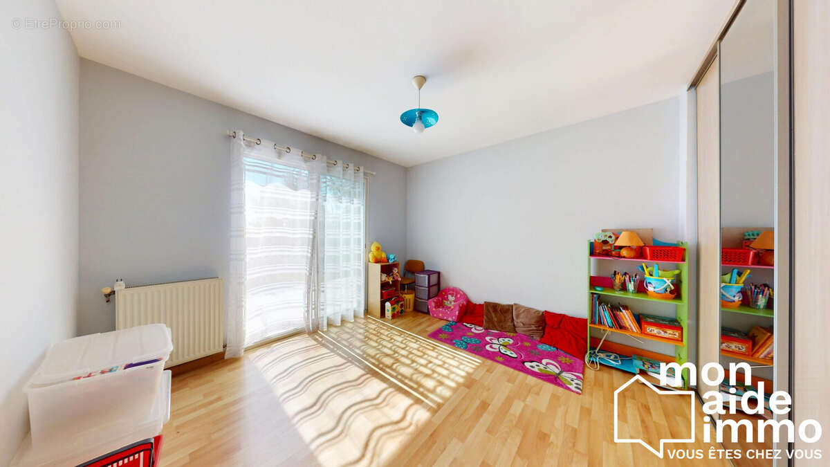 Maison 141 m² à Carignan-De-Bordeaux  - photo 8