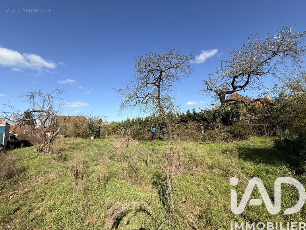 Terrain 637 m² à Riorges  - photo 6