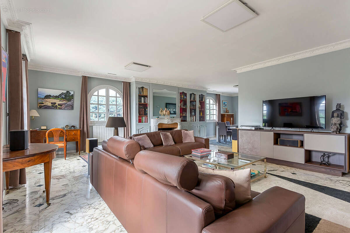 Maison à TASSIN-LA-DEMI-LUNE