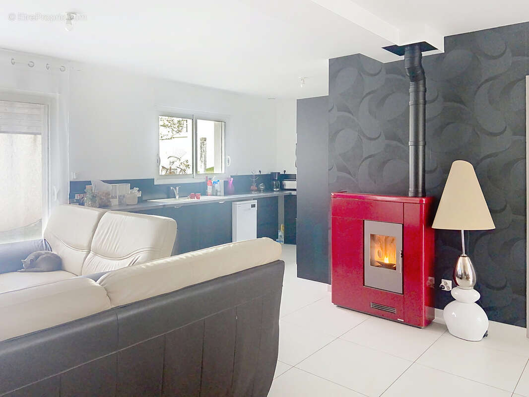 Maison à DONVILLE-LES-BAINS