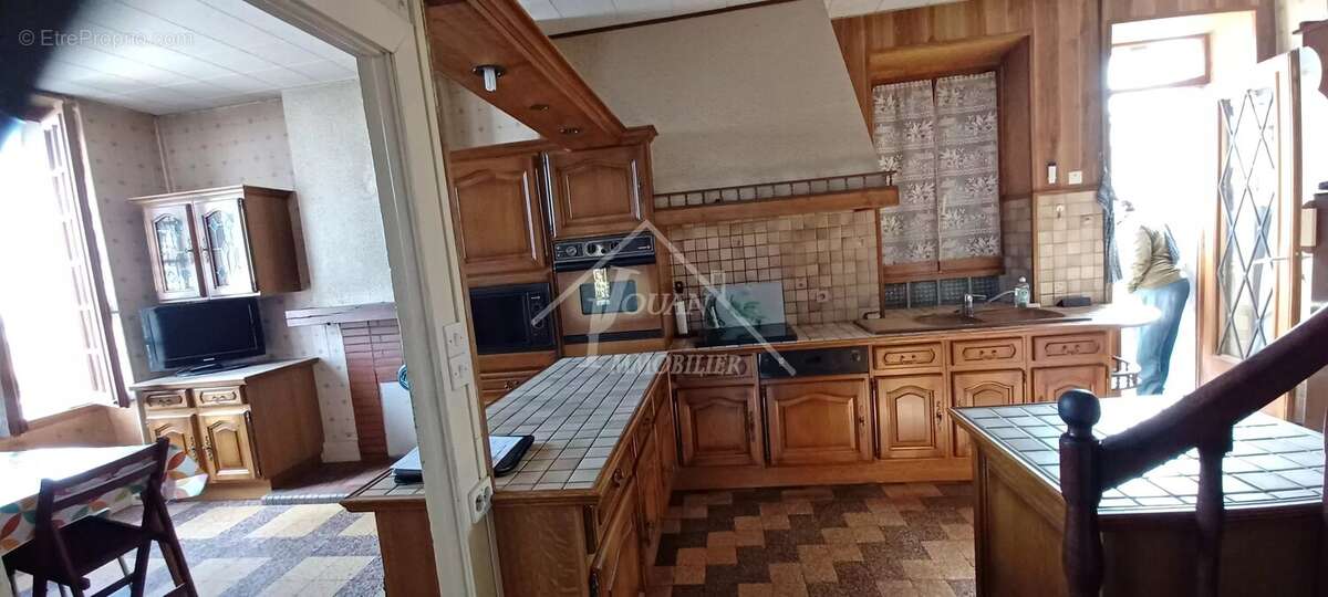 Appartement à SAINT-LEOPARDIN-D'AUGY