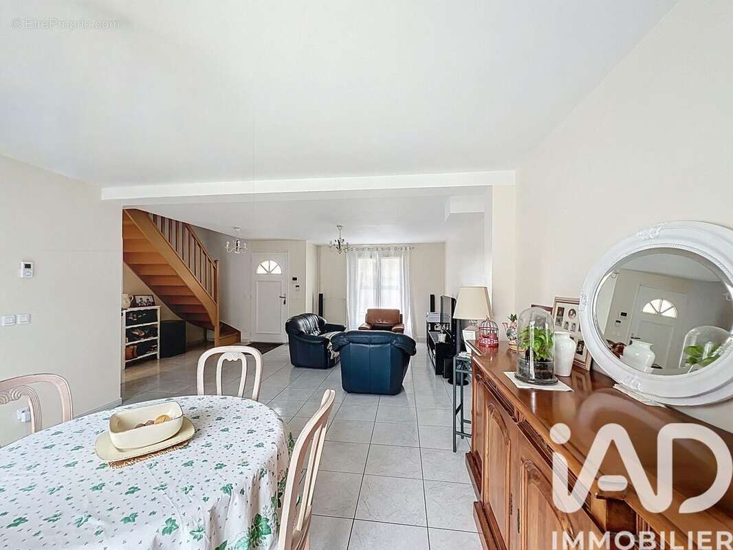Photo 3 - Maison à ROISSY-EN-BRIE