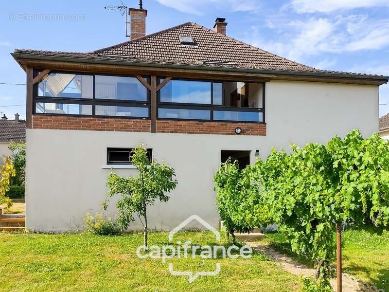 Maison à vendre 5 pièces BESSE SUR BRAYE (72)  -  Terrain 527 m²  - - photo 11