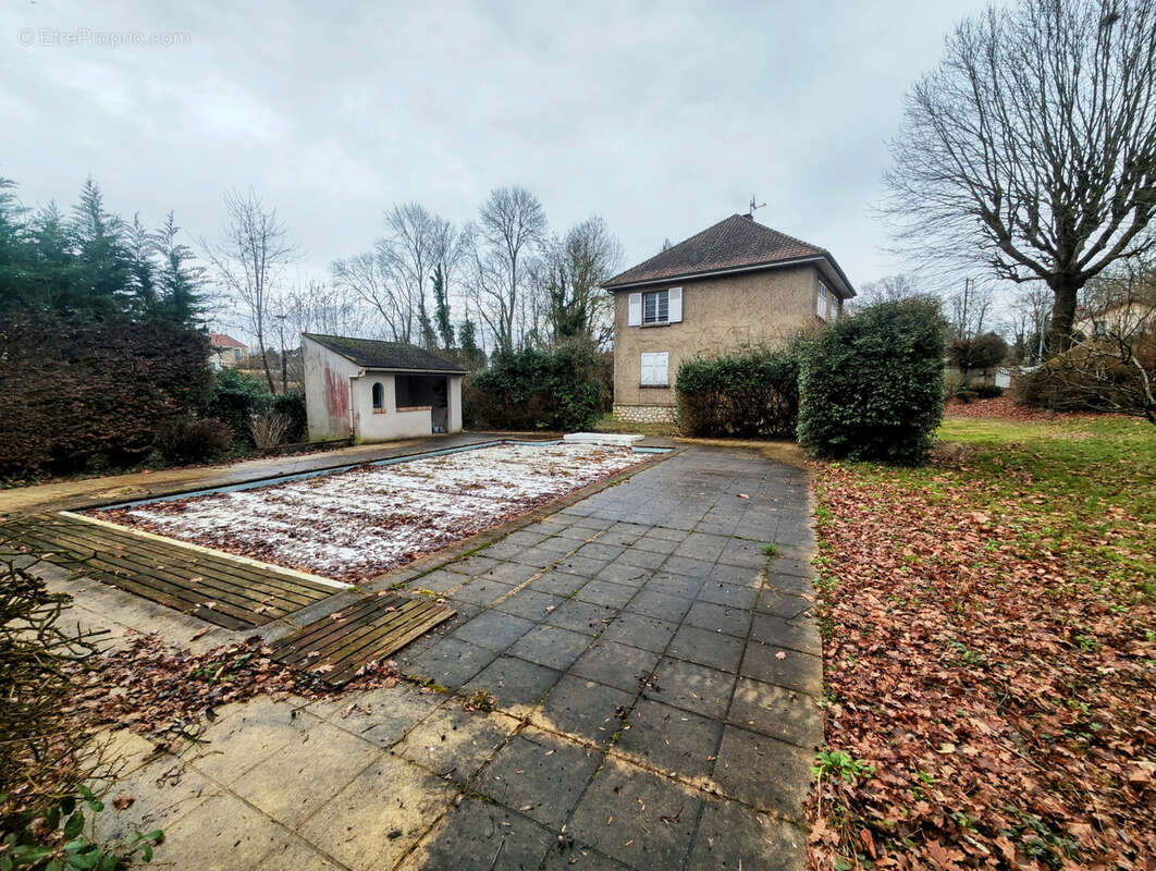 Maison à LE MEE-SUR-SEINE