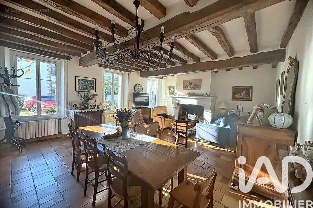 Maison 150 m² à Flacy  - photo 3