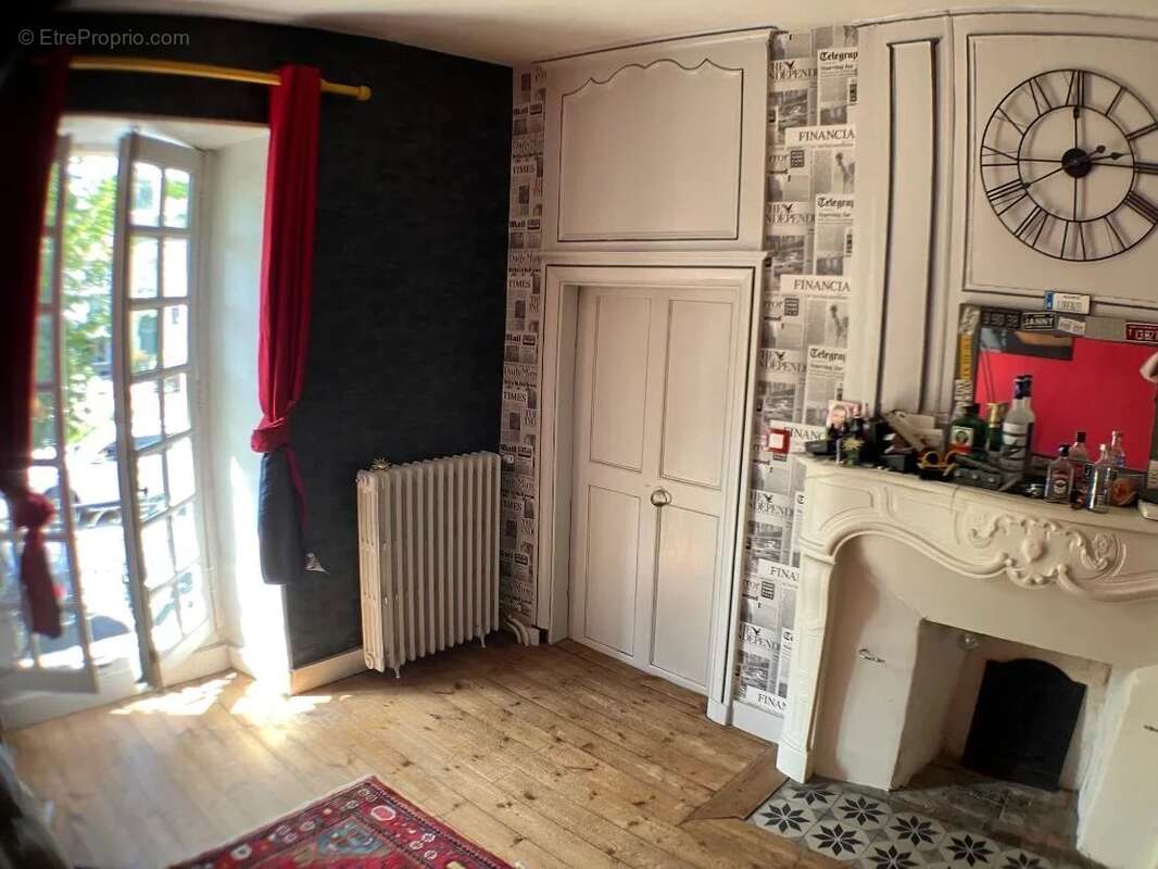 Maison à MONTMORILLON