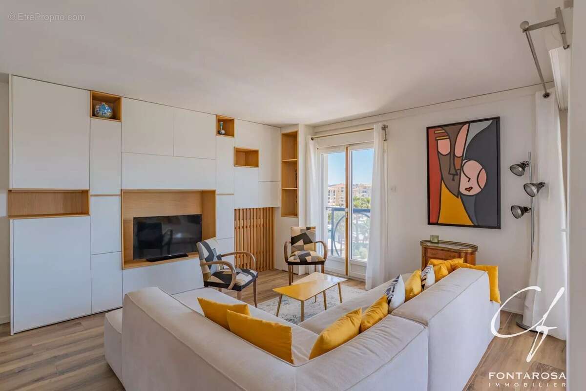 Appartement à FREJUS