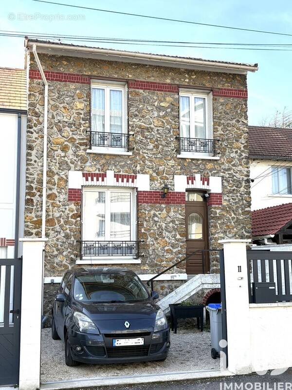 Photo 1 - Maison à LIVRY-GARGAN