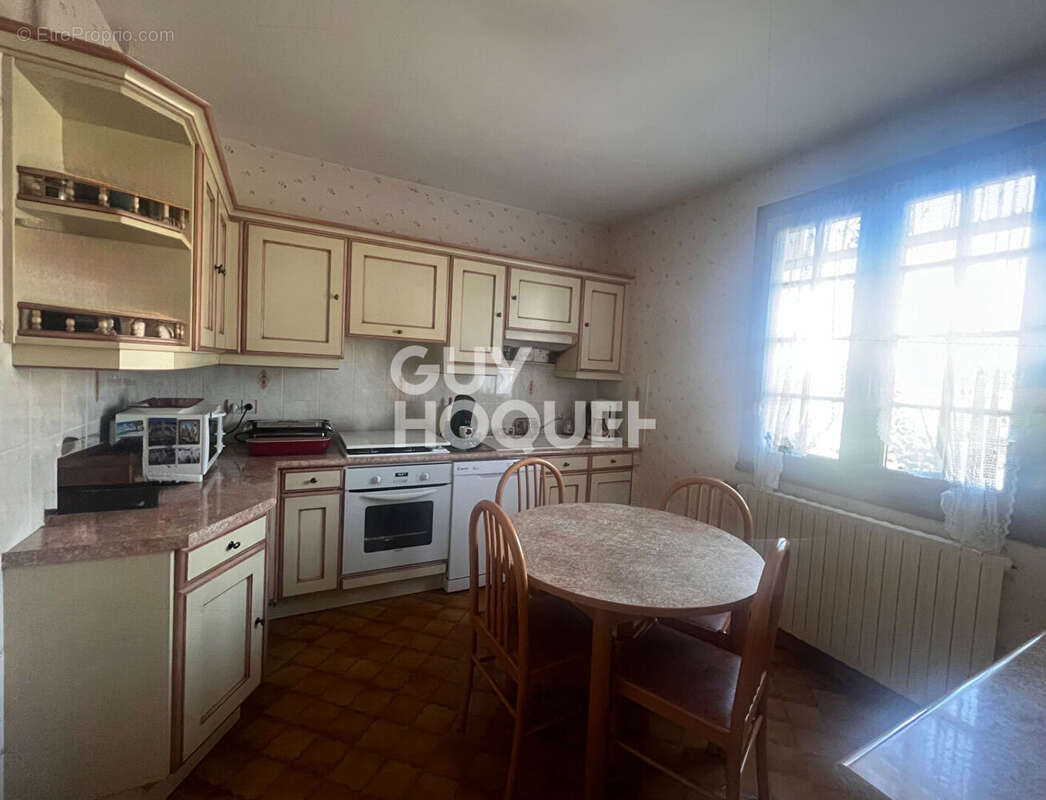 Maison à TOULON-SUR-ARROUX