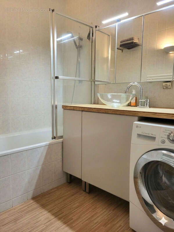 Appartement à NEAUPHLE-LE-CHATEAU