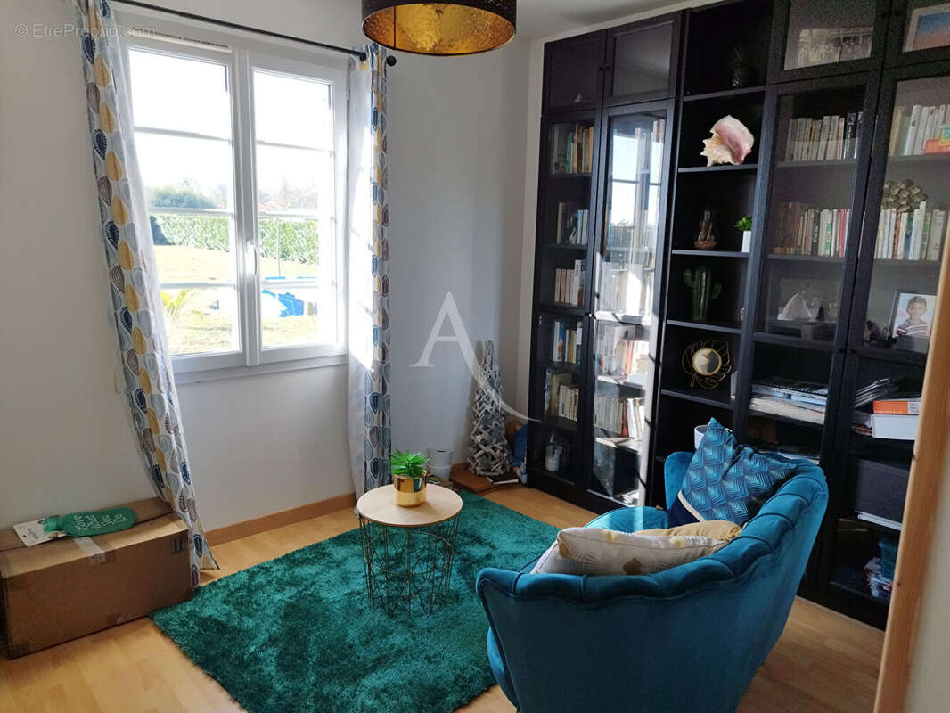 Maison à CHAMPAGNOLLES