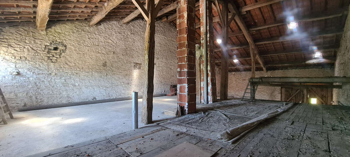 Maison à BETHELAINVILLE