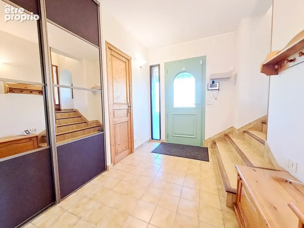 Belle maison 4 chambres 157 m2 - Garage et dépendances - photo 2