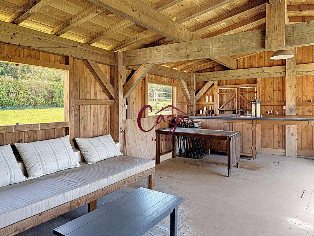 Maison à FARGUES-SAINT-HILAIRE