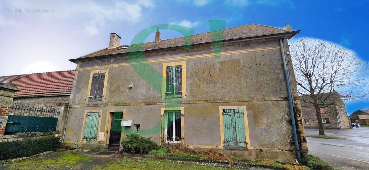 Maison à MARINES