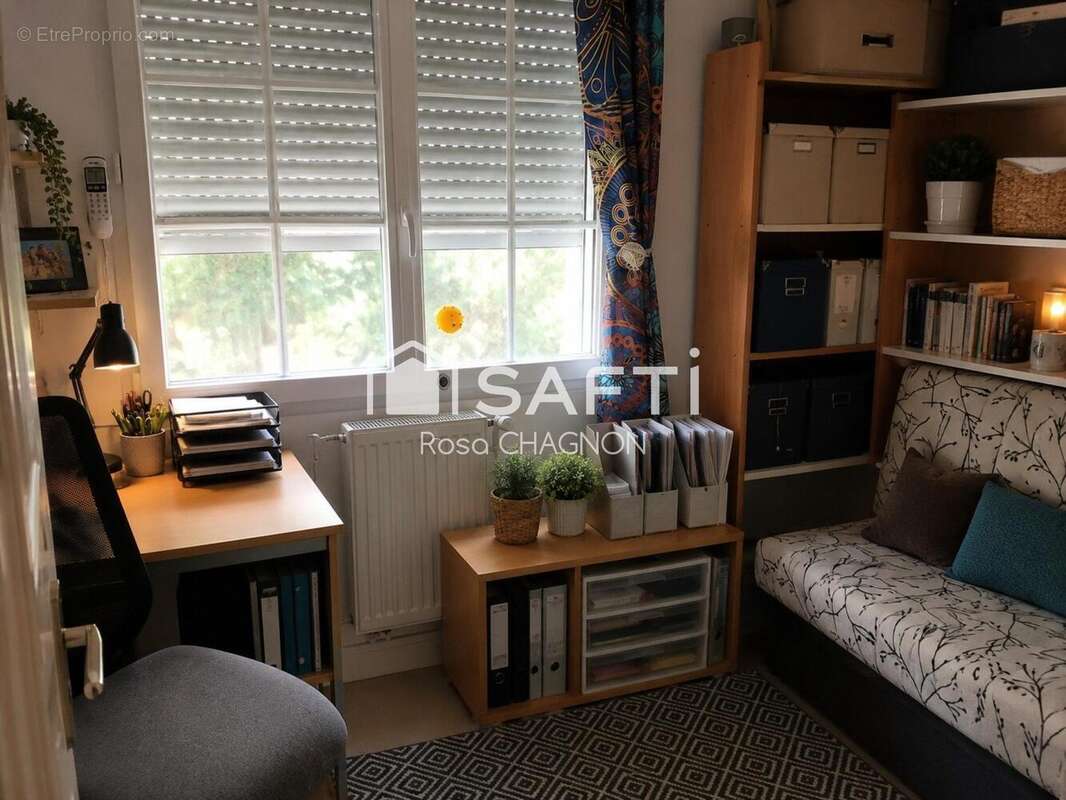 Maison 105 m² à Saint-Martin-Des-Fontaines  - photo 6