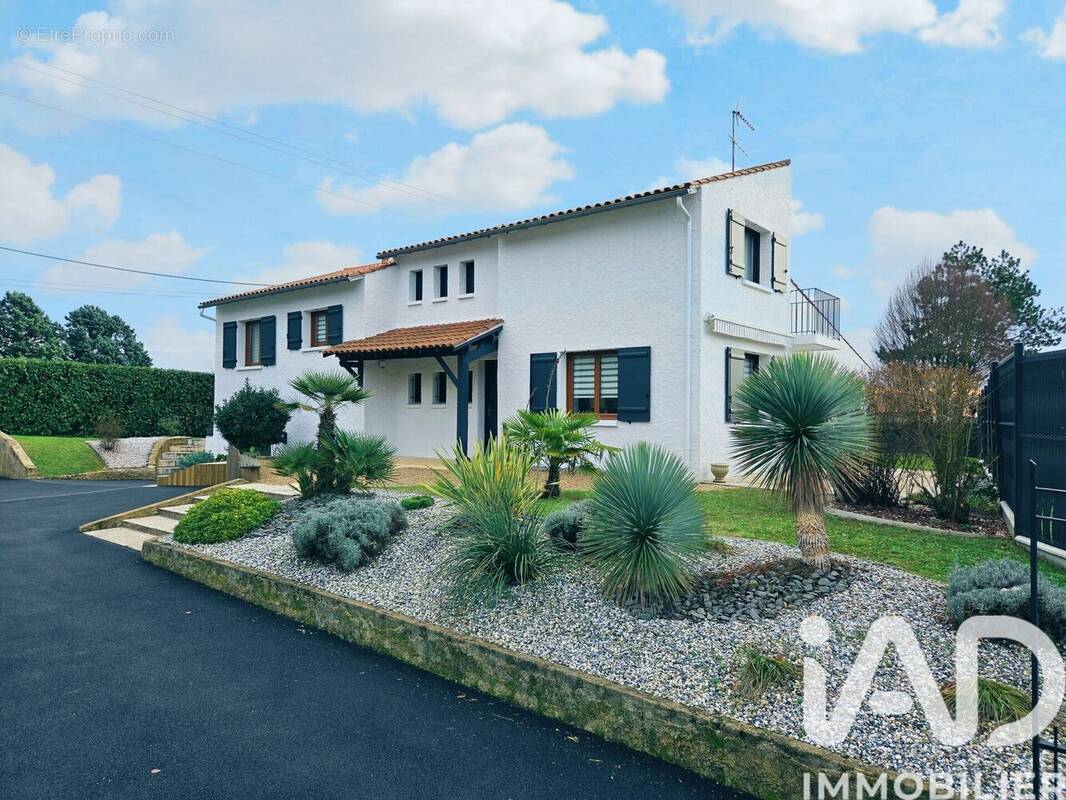 Photo 1 - Maison à MARIGNY-BRIZAY