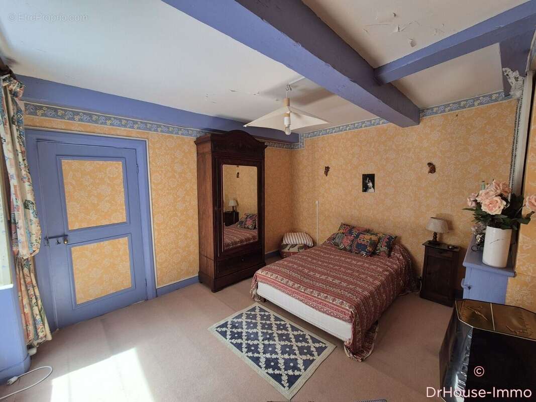 Maison 128 m² à Cunlhat  - photo 24