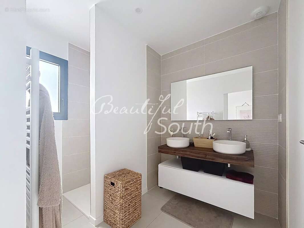 Maison contemporaine avec piscine à Saint-Cyprien – À seulement 2,5 km de la plage - photo 11