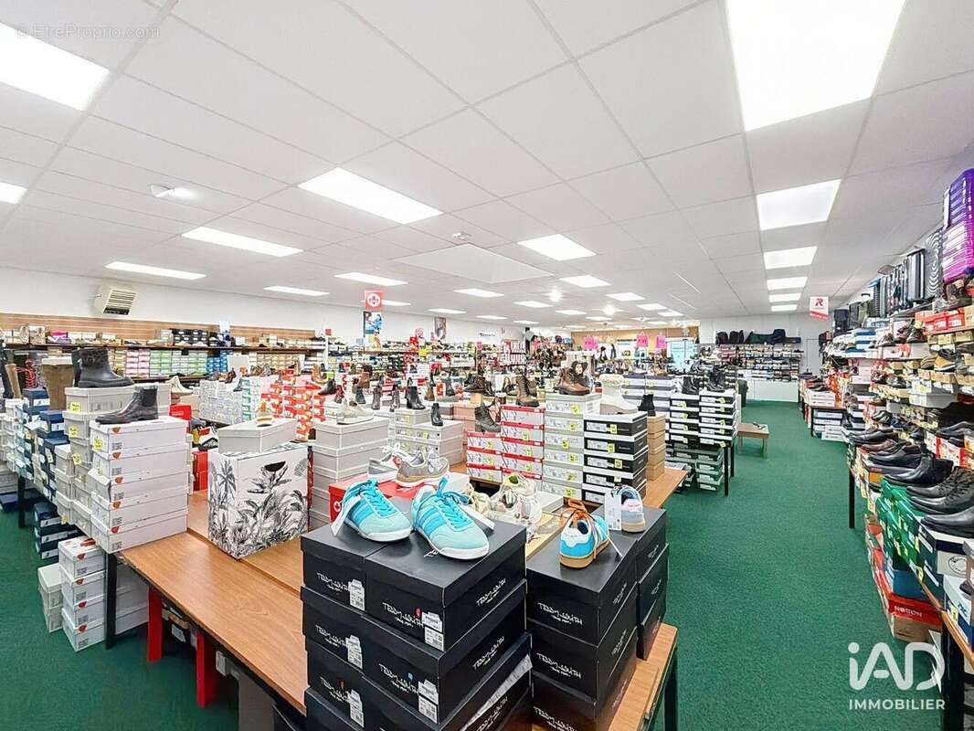 Photo 4 - Commerce à NAZELLES-NEGRON