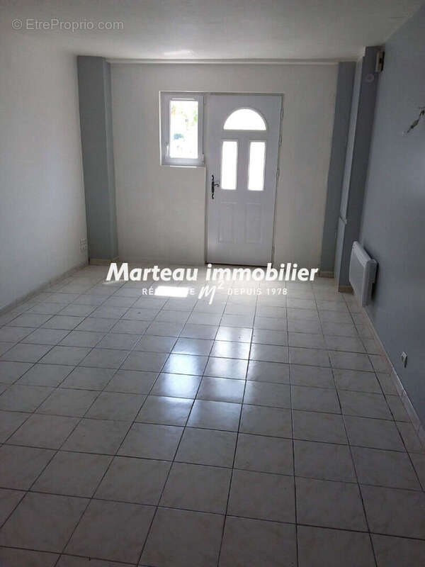 Maison à CONLIE