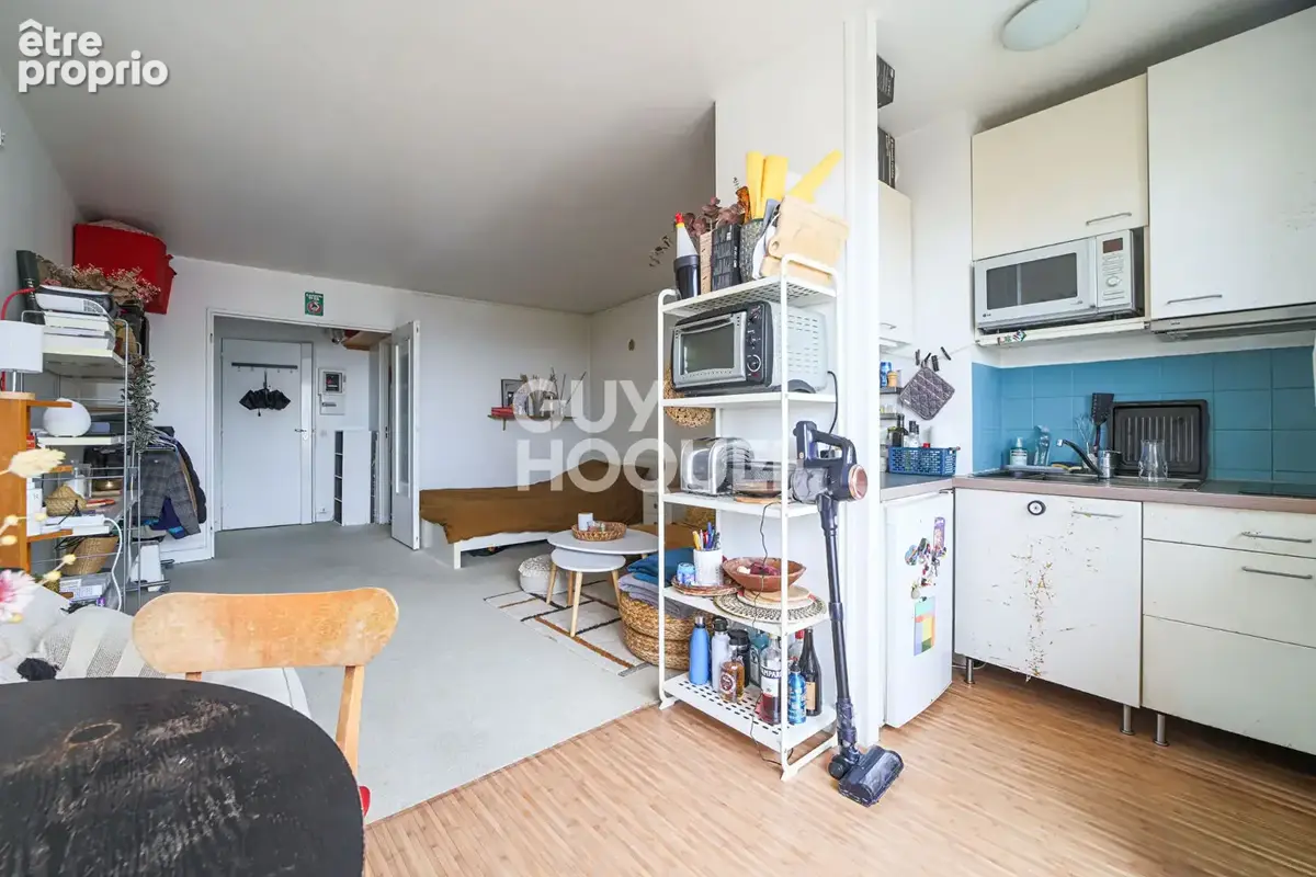 Guy Hoquet Oberkampf  Exclusivité : Studio - 32,08m2 - Quartier Gambetta - photo 5