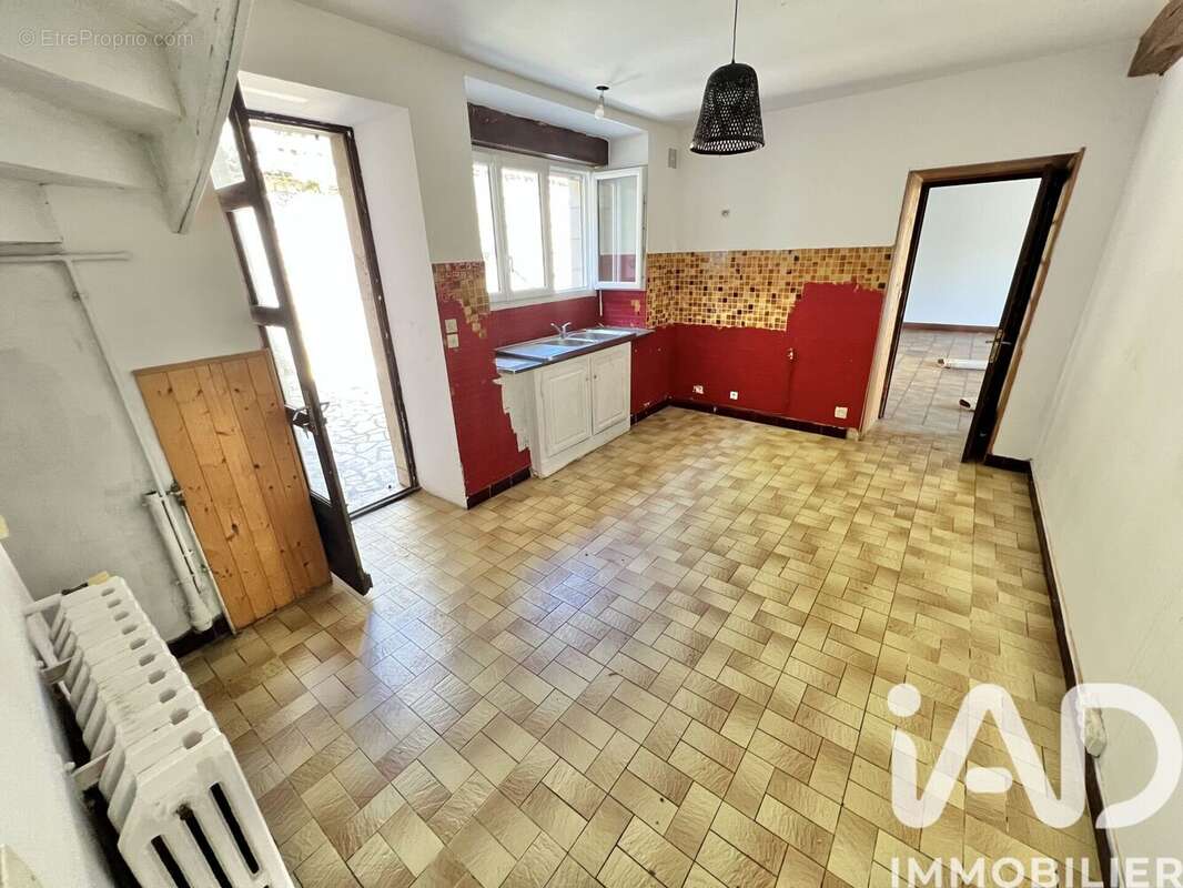 Photo 6